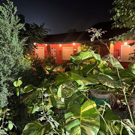 The Forest Suite Greater Noida Exterior foto